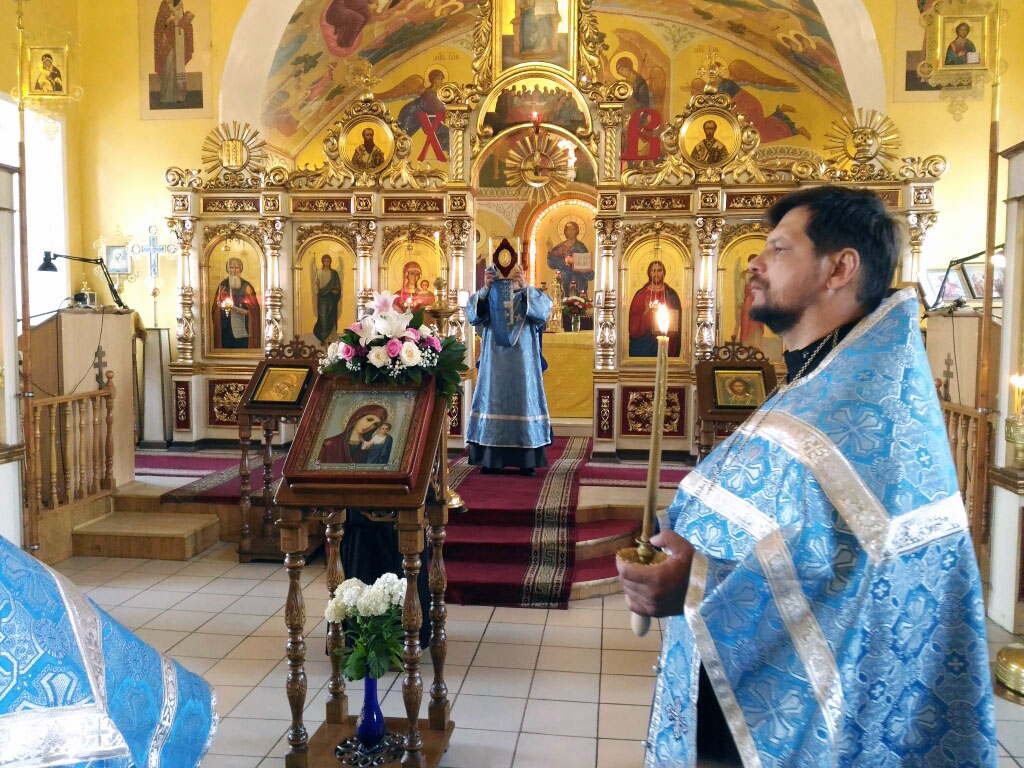 Всенощное бдение накануне праздника Казанской иконе Божией Матери