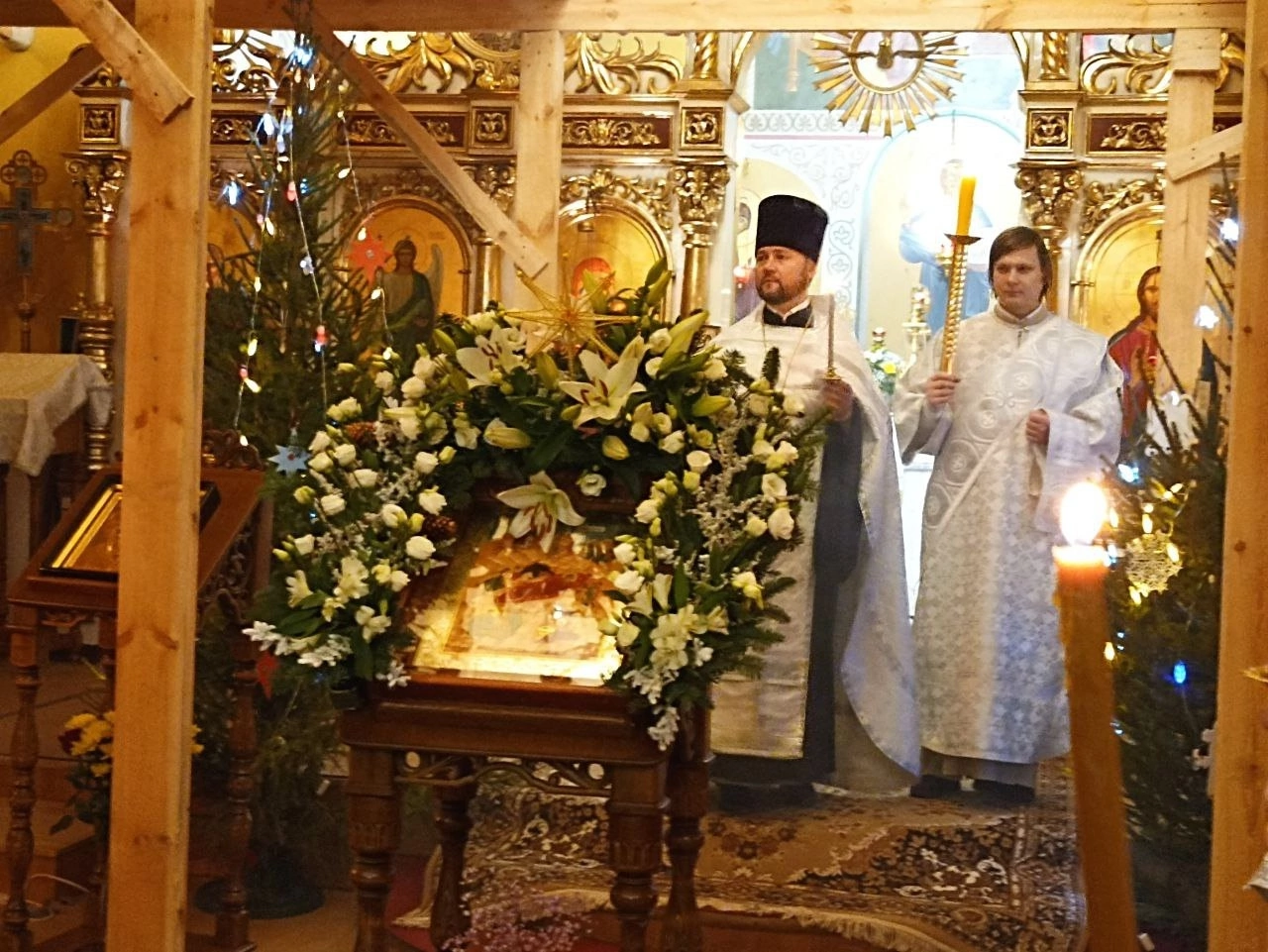 Всенощное бдение в канун праздника Рождества Христова