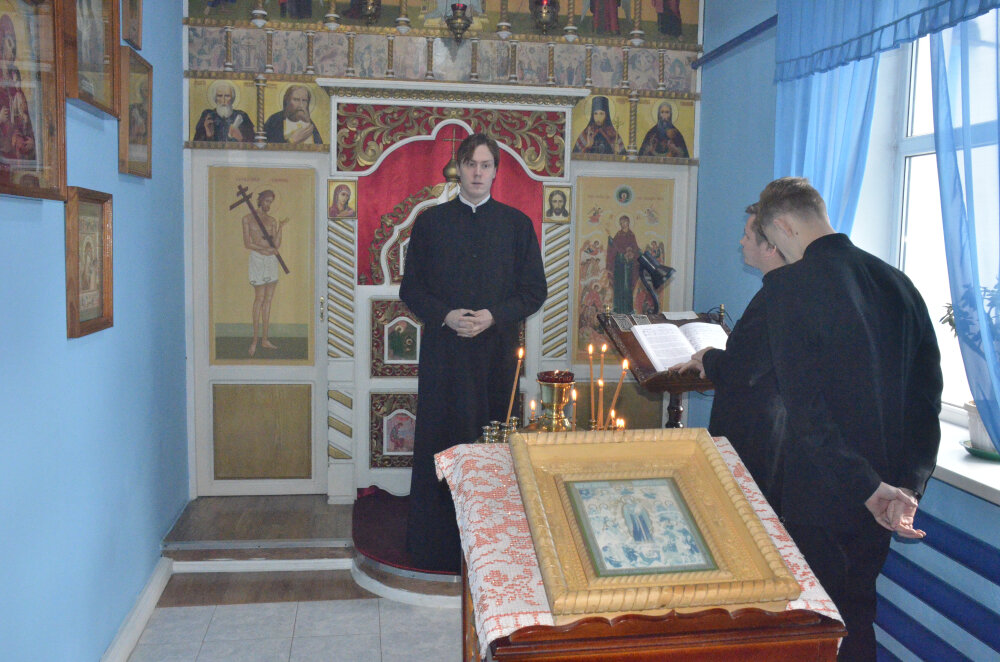 Протоиерей Александр Филиппов  совершил литургия в храме при исправительной колонии №5