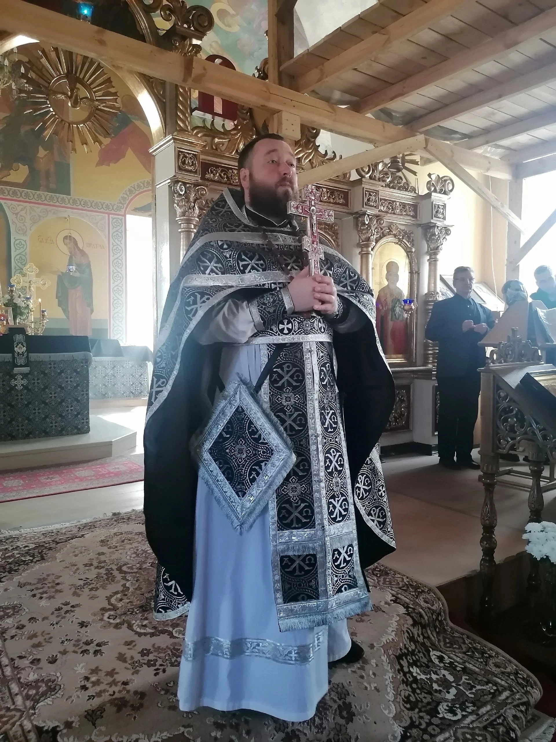 Протоиерей Антоний Шварёв совершил Божественную Литургию Преждеосвященных Даров