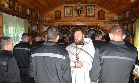 Протоиерей Антоний Шварев совершил Таинство Соборования в ИК-7