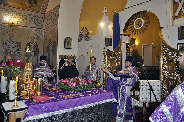 Всенощное бдение в канун Крестопоклонной Недели