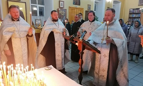 Вечернее богослужение в канун Димитриевской родительской субботы