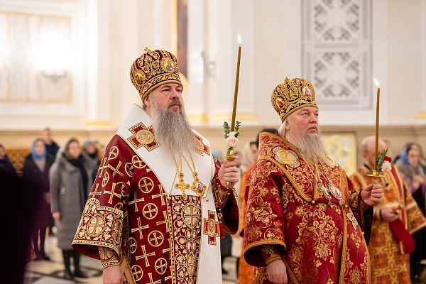 Протоиерей Александр Филиппов сослужил архиереям за всенощным бдением в Спасском кафедральном соборе 