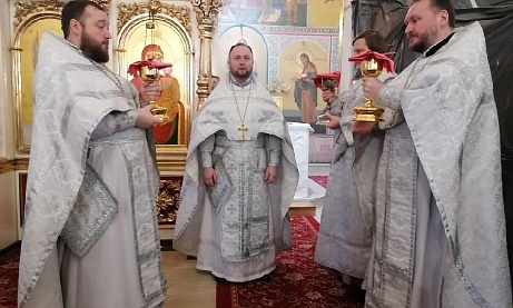 Богослужения в Неделю 33-ю по Пятидесятнице,  по Богоявлении 