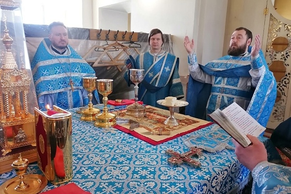 Празднование Похвалы Пресвятой Богородицы