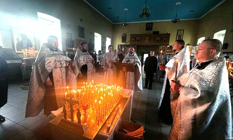 Вечернее богослужение в канун Троицкой родительской субботы