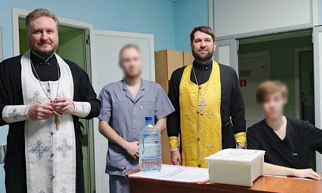 Священники посетили раненых участников СВО в военном госпитале Пензы