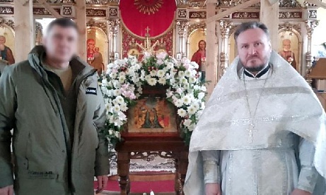 Иерей Сергий Карасев благословил воина в командировку в зону СВО
