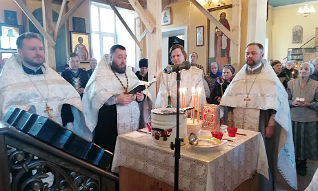 Протоиерей Александр Филиппов совершил Таинство Соборования 