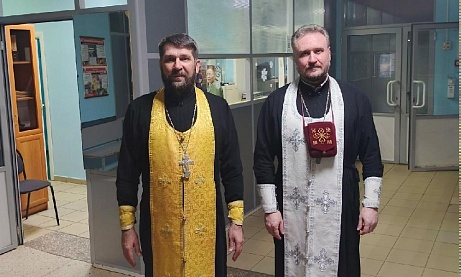 Священники посетили раненых