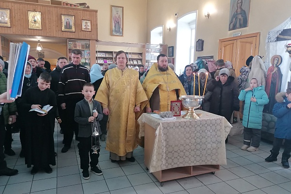 Богослужения в Неделю о блудном сыне 