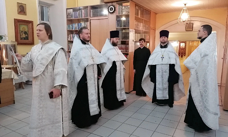 Всенощное бдение в канун праздника Рождества Христова