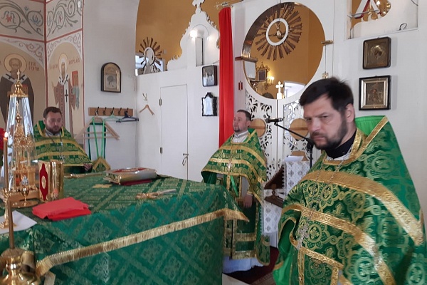 Литургия в субботу Пятидесятницы