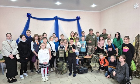 В воскресной школе Никольского храма в Терновке состоялся урок мужества