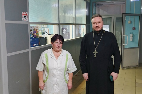 Священники посетили раненых
