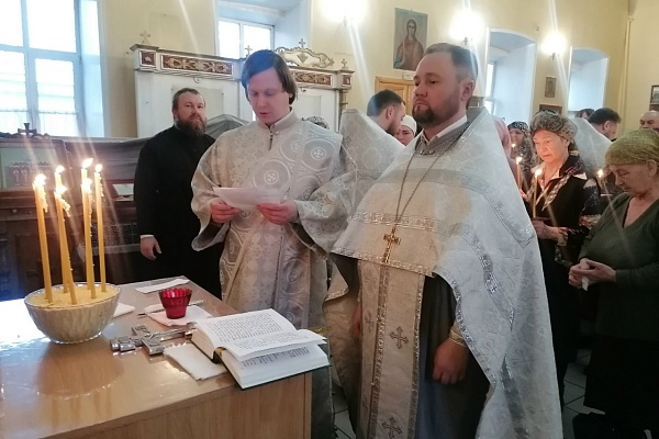 Протоиерей Александр Филиппов совершил Таинство Соборования