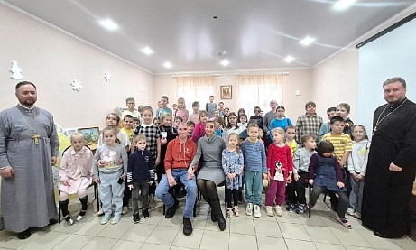 В воскресной школе Никольского храма встретились с воином – участником СВО