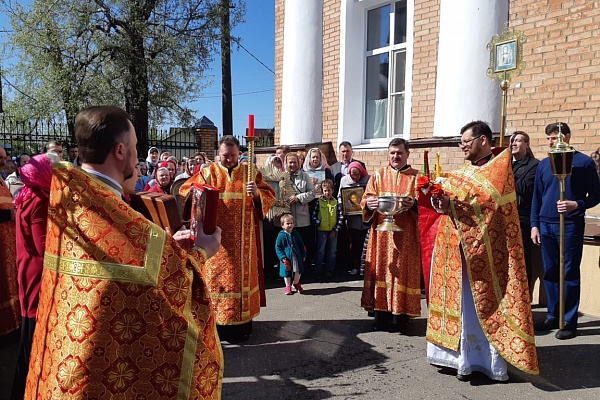 В субботу Светлой седмицы протоиерей Александр Филиппов совершил Божественную литургию